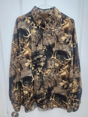 Camisa con botones North River Outfitters ciervo camuflaje madera AOP para hombre L Foto 1 de 4