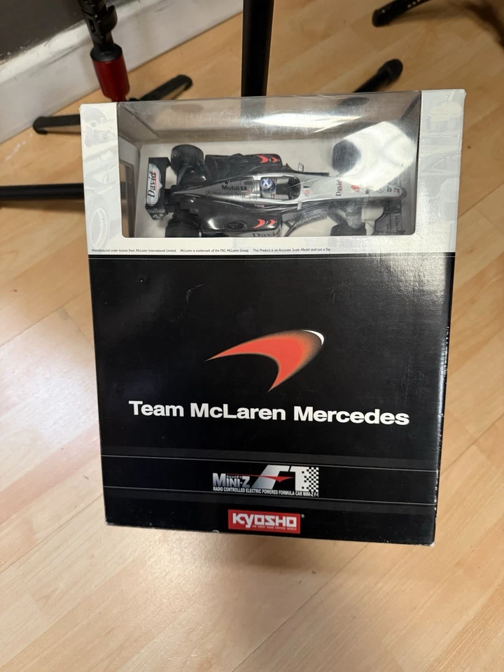 Kyosho Mini-Z F1 Team McLaren Mercedes MP4 RTR Readyset - Image 1 of 4