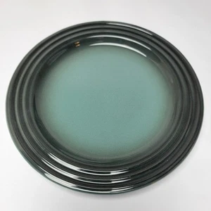 NEW William Sonoma Le Creuset One Salad/Dessert 8.5" Plate in Retired Ocean - Picture 1 of 4