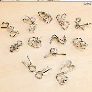 Caja de juego de pomos de metal de 12 piezas 17,5 x 16,5 x 2,7 cm. - Imagen 1 de 1