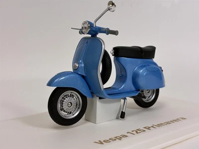 Vespa 125 Primavera Blue Metallic 1:18 Scale Norev 182100 - Image 1 of 4