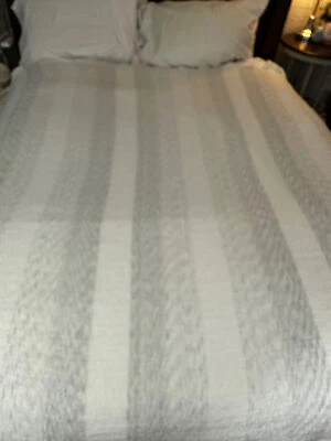 THE TEXTURE COLLECTION white light gray texture cotton duvet Full/Queen - Image 1 of 4
