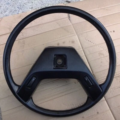 TOYOTA HILUX RN55 RN56 MODEL 1983 89 STEERING WHEEL LHD USED - image 1 of 4
