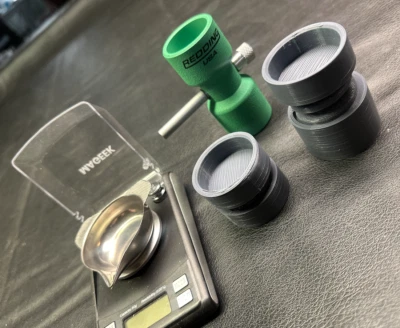 ELEVADOR AJUSTABLE para goteador de polvo Redding #5 (3 tamaños a elegir) Foto 1 de 4