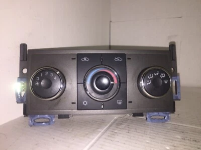 07 08 09 Interruptor de control de clima de descongelación calentador de CA Saturn Aura OEM Foto 1 de 2