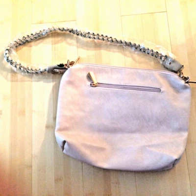 NUEVO - Cartera con etiquetas - Bolsos Isabelle - Cartera vegana - Cáscara de huevo con verde Foto 1 de 4