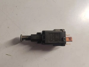  Saab 9-5 Kombi ´00 YS3E 2.0 T Schalter Bremslichtschalter Schalter 90508804 - Bild 1 von 7