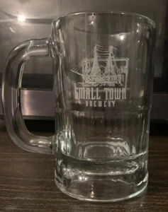 Vaso de taza pesado Small Town Brewery Not Your Father's Root cerveza - Imagen 1 de 4
