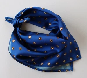 Seide Halstuch 18" quadratisch. Königsblauer Rautenmusterdruck. Handgefertigt. - Bild 1 von 4