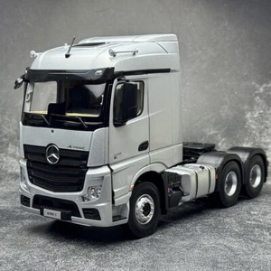 Camión tractor diecast juguete escala 1/24 Mercedes Benz Actros C plateado - Imagen 1 de 8