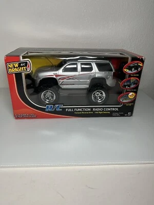 New Bright RC 2009 Cadillac Escalade Full Function Radio Control NEW - Image 1 of 4
