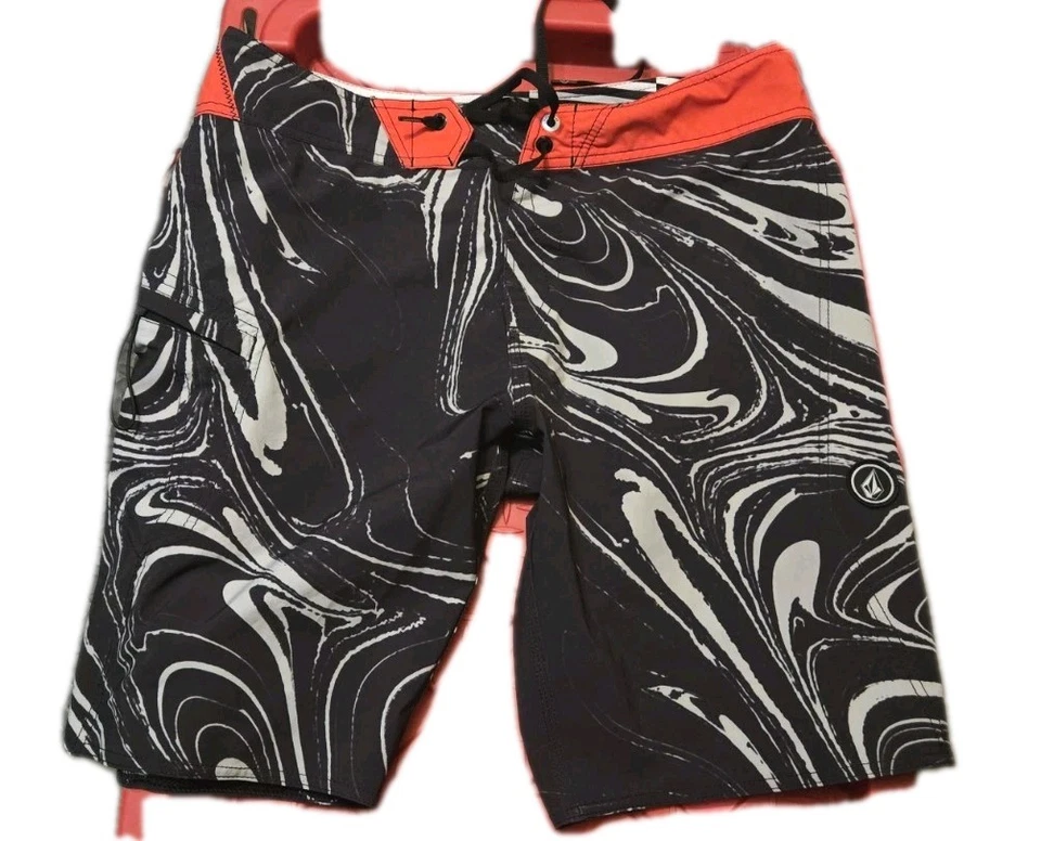 VOLCOM MARBLE MOD TECH RED BLACK BOARDSHORTS SIZE 34 🔥 - Image 1 of 4