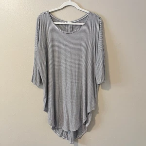 Anthropologie Top Lagenook lose Jersey Tunika Nadelstreifen Streifen minimalistisch lang M - Bild 1 von 9