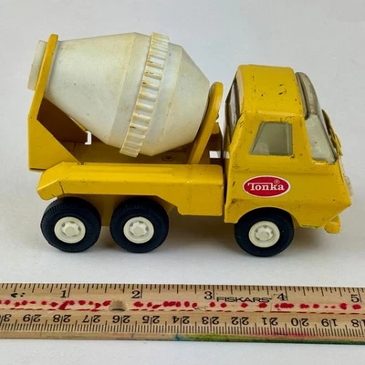 VTG TONKA 1976 - 1977 5" CEMENT MIXER Truck Pressed Steel Yellow/White 55010 - Image 1 of 4