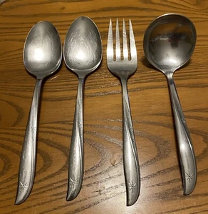 Oneida Community Stainless TWIN STAR Serving Pieces Spoons, Fork, Gravy 4 pcs - Picture 1 of 4