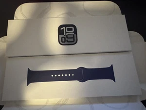 Apple Watch Series 10 GPS 46mm Boîtier Argent Denim Bracelet Sport M/L 2QG2 - Photo 1 sur 6