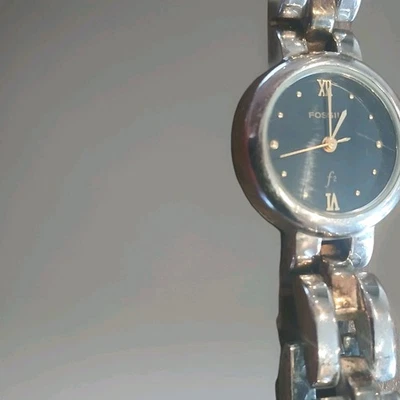 Fossil F2 ES-8845 женщин двухцветный черный лицом аналоговый кварц, размер 7» - новый аккумулятор - Изображение 1 из 4