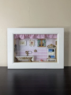 Винтажная диорама викторианская ванная комната миниатюрный кукольный домик мебель теневая коробка - Изображение 1 из 4