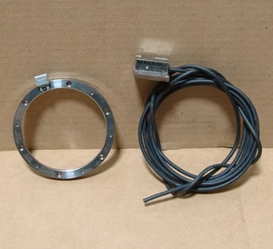 Renishaw RESR20USA115 and RGH20B30F00A reader head - Picture 1 of 3