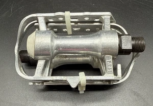 Pedales de plataforma para bicicleta de carretera HTI A19 de colección 9/16" aluminio plateado - Imagen 1 de 10