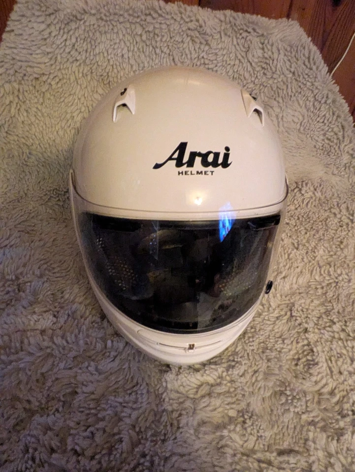 Arai Signet Gt .Diamond White/Full Face Helmet/Clear Visor/Size XLarge - Image 1 of 4