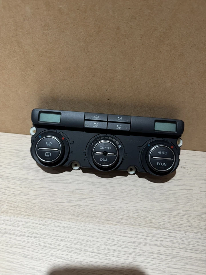 Panel de interruptores de control de calefacción aire acondicionado Volkswagen Golf MK5 + Plus 2003-2009 Foto 1 de 1