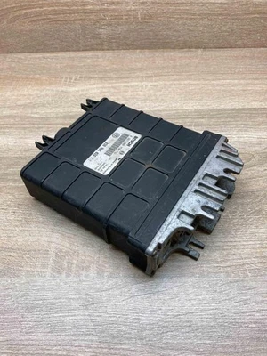 030906026K 0261200750  Engine control unit/module ECU Fits for Volkswagen Golf I - Immagine 1 di 4