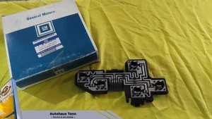 LAMPENTRÄGER FÜR HECKLEUCHTE LINKS OPEL CORSA B 1222157 90444144 - Bild 1 von 7