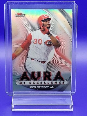 Ken Griffey Jr 2022 Topps Finest Refractor Aura Of Excellence SP 🔥 Reds 🔥 - Image 1 of 2