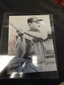 Johnny Mize New York Giants Black and White 8 x 10 Autographed Picture - Picture 1 of 1