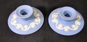 Wedgwood Kerzenständer blau Jasperware Rollrand 2er Set Vintage - Bild 1 von 3