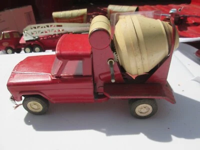 DE COLECCIÓN... MEZCLADOR DE CAMIÓN DE CEMENTO TONKA jeep Foto 1 de 4