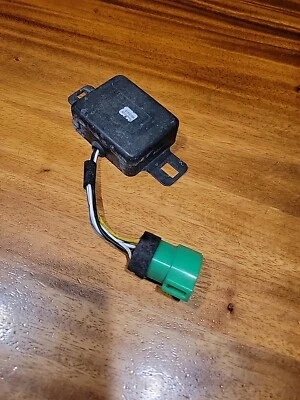 79 - 81 TOYOTA PICKUP REGULADOR DE VOLTAJE IC 20r OEM P2400c26 Foto 1 de 4