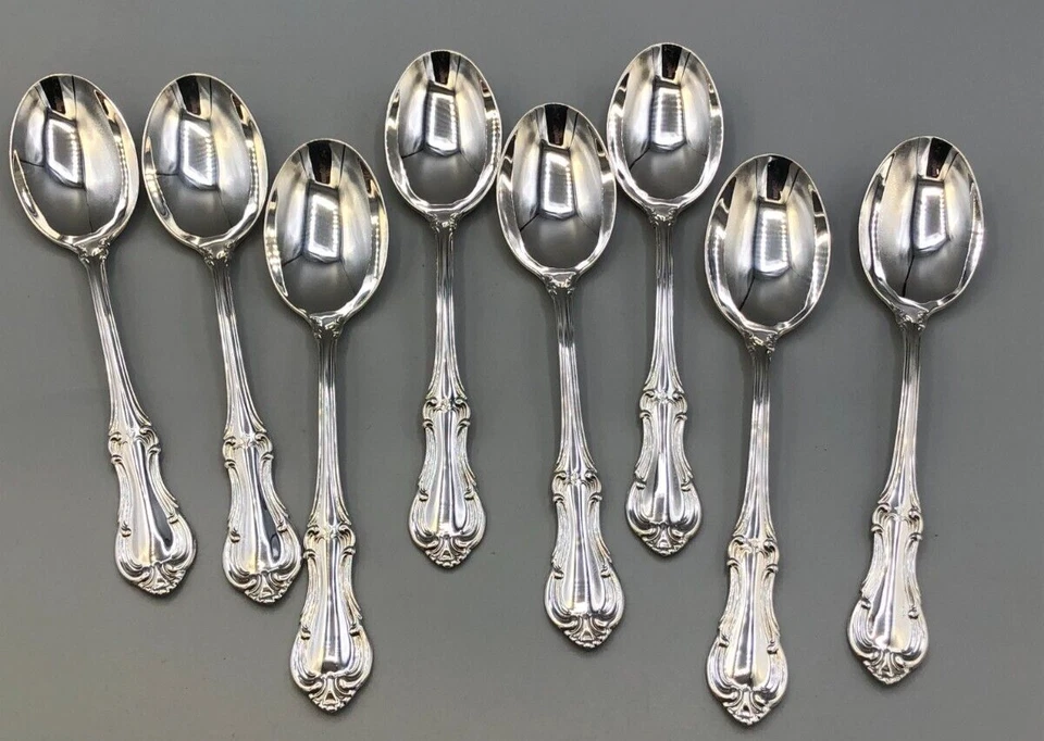 Juana de Arco por International Juego de 8 cucharas soperas de plata de ley 6,75" Foto 1 de 4