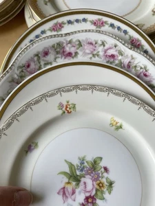 Vintage Mismatched Porzellan 4er Set Salat oder Mittagessen Teller rosa Blumen Mix #18 - Bild 1 von 13