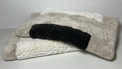 Alfombrillas de baño West Elm Soft Blocks~Juego de 2 arena~Leer Foto 1 de 3