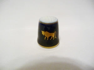 THIMBLE VINTAGE PORCELAIN BING & GRONDAHL ZODIAC "TAURUS" GOLD ON COBALT BLUE - Picture 1 of 5