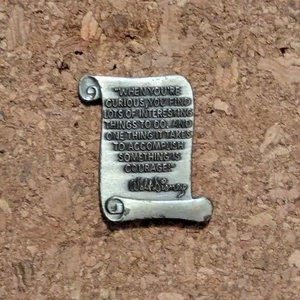 Pin de desplazamiento When You're Curious de Disney - Imagen 1 de 1