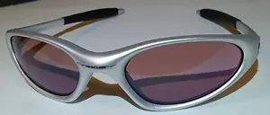 NOS Oakley Minute FMJ 5,56 argento, lenti G30, #04-099, occhiali da sole Y2K nuovi, - Foto 1 di 10