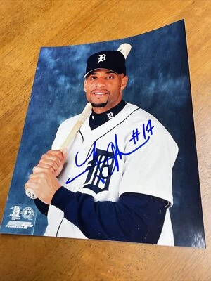Foto autografiada por Tony Clark de los Tigres de Detroit de 8x10 con certificado de autenticidad Foto 1 de 2