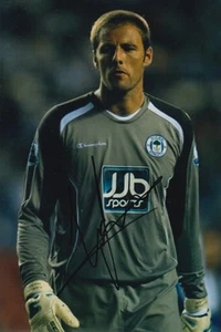 WIGAN ATHLETIC HANDSIGNIERTES CARLO NASH 6X4 FOTO 1. - Bild 1 von 1
