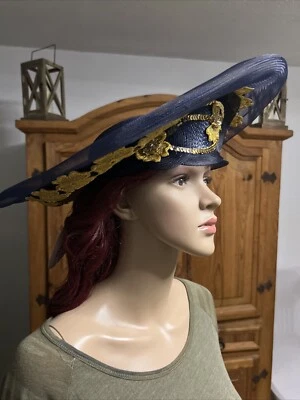 Chapéu DEBORAH DE NOVA YORK Azul Marinho & Detalhes em Ouro NWT - Imagem 1 de 4