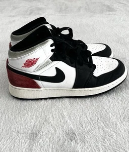 NIKE AIR JORDAN 1 MID SE ROJO ABETO BQ6931-100 BLANCO COMO NUEVO UNION GS Talla 6.5Y - Imagen 1 de 7