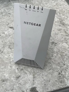 NETGEAR Nighthawk X4S AC2200 Tri-Band WiFi Mesh Extender - EX7500 - Picture 1 of 2