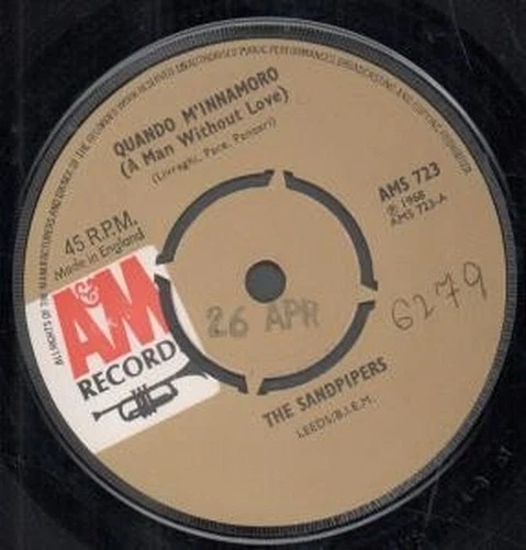 Sandpipers (Easy Listening Gruppe) Quando M'innamoro 7" Vinyl UK A&M 1968 B/W I' - Bild 1 von 1