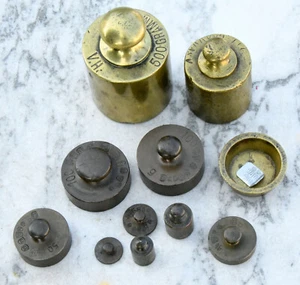 12 Stück Set Gewichte Messing Goldwaage Waage geeicht zahlreich gepunzt weight - Bild 1 von 12