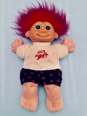 Muñeca Troll Russ Grande 100% Abrazable Top Pantalones Cortos Negros con Corazones Rojos Pelo Rojo 13”T Foto 1 de 4