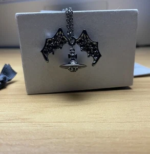 Vivienne Westwood Bat Wing Necklace Gun Metal - Picture 1 of 2