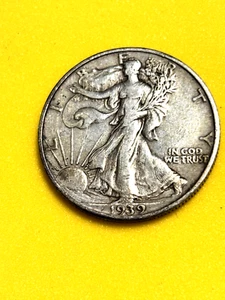 1939 Walking Liberty Half Dollar Circulated Coin Original Uncleaned Condition - Picture 1 of 6