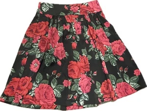 Falda acampanada floral rosa negra y roja Review para mujer talla 8 poliéster elastano - Imagen 1 de 14